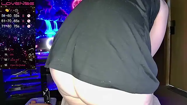 Snapshot of TinkPixieDust chatting on 02/10/26, 03:54 TinkPixieDust online show from 02/10/26, 03:54