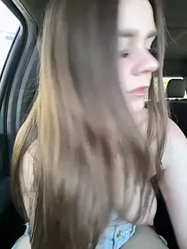 MaggyMayI online show from 04/17/26, 03:59