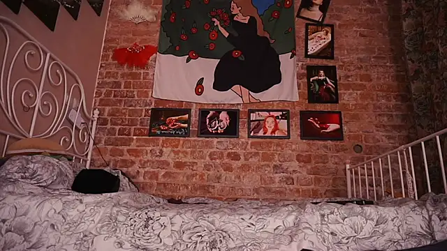 Evelively online show from 11/26/25, 04:13