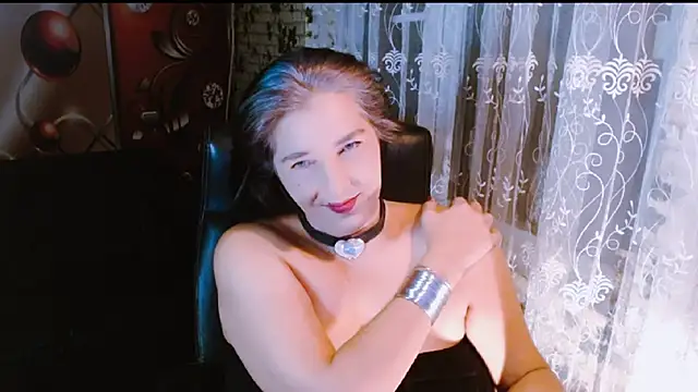 Veraluz online show from 10/11/25, 06:06