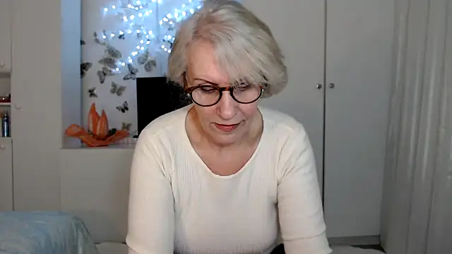 Snapshot of Ghertrude52 chatting on 02/21/25, 07:34 Ghertrude52 online show from 02/21/25, 07:34