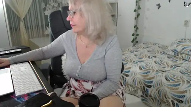 Ghertrude52 online show from 03/27/26, 04:51