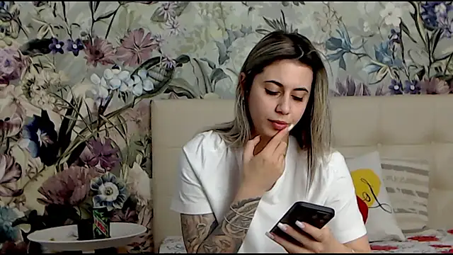 RoseDiamond06 online show from 01/24/25, 04:39