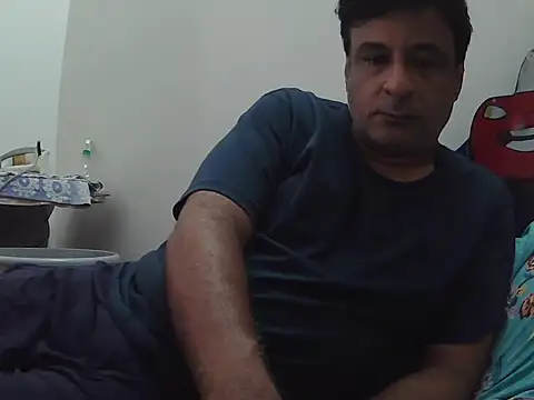 Snapshot of desipapaxxx chatting on 09/14/25, 04:55 desipapaxxx online show from 09/14/25, 04:55