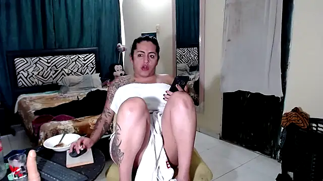 Sashaferrari2000 online show from 01/13/26, 08:47