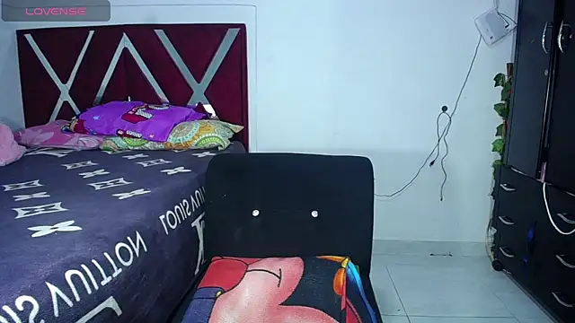 Snapshot of DanisaBrown chatting on 03/07/25, 02:01 DanisaBrown online show from 03/07/25, 02:01