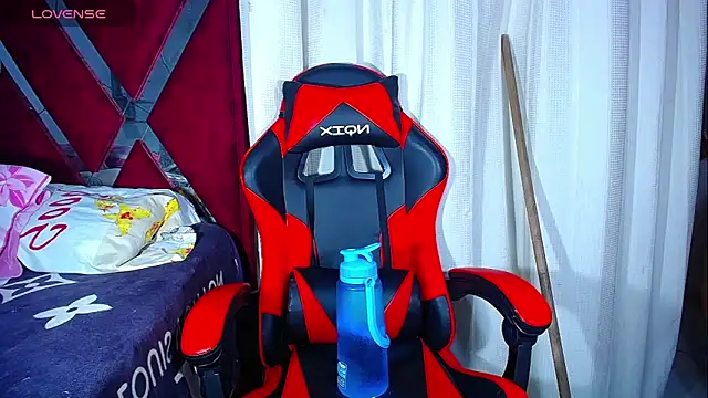 Snapshot of DanisaBrown chatting on 09/10/25, 02:06 DanisaBrown online show from 09/10/25, 02:06