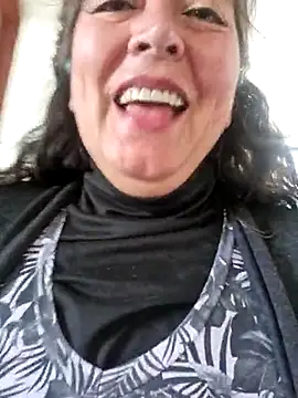 Snapshot of emma_tour chatting on 02/13/25, 04:39 emma tour online show from 02/13/25, 04:39