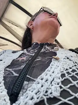 emma tour online show from 12/15/25, 04:55