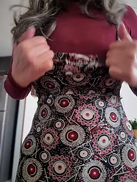 Snapshot of emma_tour chatting on 01/09/26, 02:20 emma tour online show from 01/09/26, 02:20