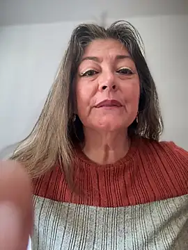 Snapshot of emma_tour chatting on 01/12/26, 03:50 emma tour online show from 01/12/26, 03:50