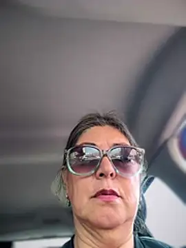 Snapshot of emma_tour chatting on 02/05/26, 03:27 emma tour online show from 02/05/26, 03:27