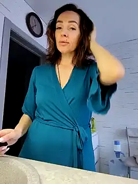 EvaXOAir online show from 12/17/24, 04:34