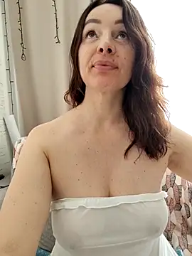 EvaXOAir online show from 06/05/26, 03:57