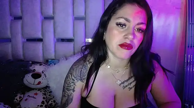 Snapshot of chelaqueen_ chatting on 01/08/25, 10:58 chelaqueen online show from 01/08/25, 10:58