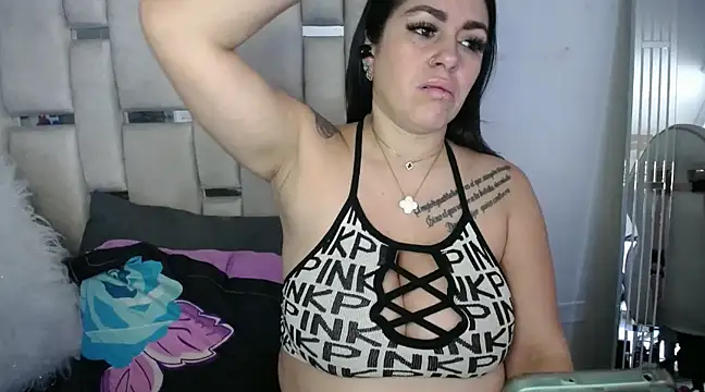 Snapshot of chelaqueen_ chatting on 01/30/25, 09:36 chelaqueen online show from 01/30/25, 09:36