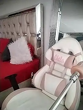 chelaqueen  online show from 02/18/26, 08:16