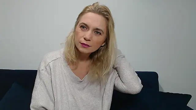 Snapshot of MysticCreature chatting on 12/06/24, 04:14 MysticCreature online show from 12/06/24, 04:14