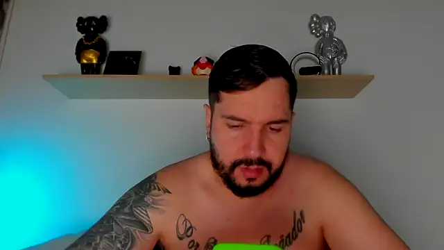 Snapshot of camilo_restrepo21 chatting on 03/04/25, 11:32 camilo restrepo21 online show from 03/04/25, 11:32