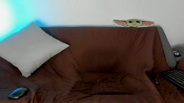 Snapshot of camilo_restrepo21 chatting on 03/23/25, 02:26 camilo restrepo21 online show from 03/23/25, 02:26