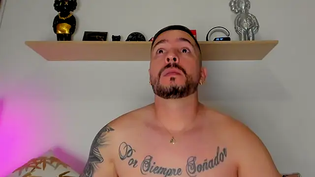 Snapshot of camilo_restrepo21 chatting on 09/09/25, 01:05 camilo restrepo21 online show from 09/09/25, 01:05