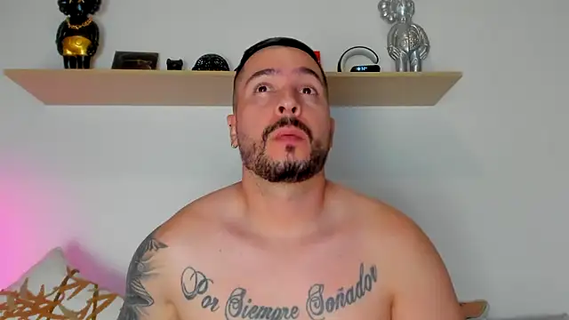 Snapshot of camilo_restrepo21 chatting on 09/11/25, 11:27 camilo restrepo21 online show from 09/11/25, 11:27