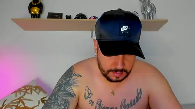 Snapshot of camilo_restrepo21 chatting on 09/19/25, 12:12 camilo restrepo21 online show from 09/19/25, 12:12