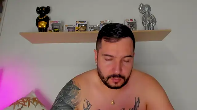 Snapshot of camilo_restrepo21 chatting on 10/21/25, 11:38 camilo restrepo21 online show from 10/21/25, 11:38