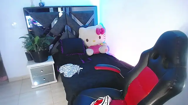 Salo hot04 online show from 02/14/25, 12:19