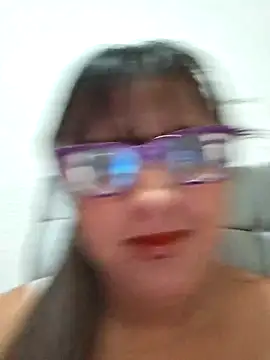 Snapshot of ZaidaWet chatting on 02/17/25, 04:37 ZaidaWet online show from 02/17/25, 04:37