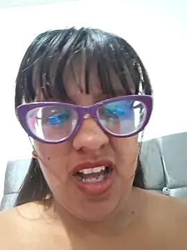 Snapshot of ZaidaWet chatting on 03/03/25, 02:37 ZaidaWet online show from 03/03/25, 02:37