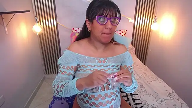 Snapshot of ZaidaWet chatting on 10/01/25, 04:35 ZaidaWet online show from 10/01/25, 04:35