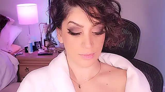 Wonderful Woman online show from 03/15/25, 04:57