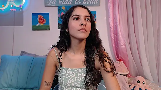 Snapshot of lailypink chatting on 12/15/24, 07:53 lailypink online show from 12/15/24, 07:53