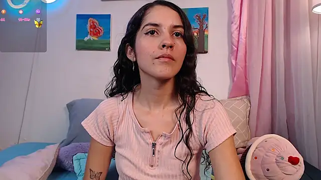 Snapshot of lailypink chatting on 01/14/25, 01:47 lailypink online show from 01/14/25, 01:47