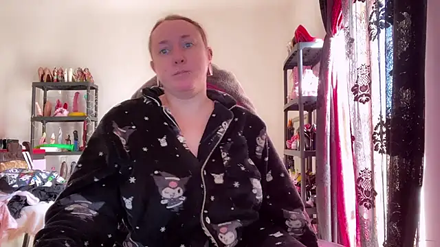 kisicaxx online show from 01/13/26, 08:52