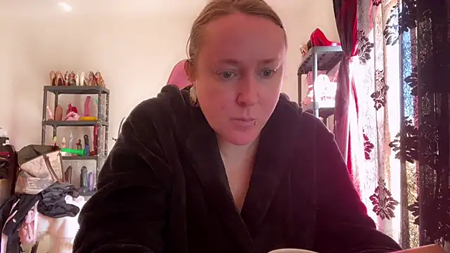 kisicaxx online show from 02/24/26, 09:18