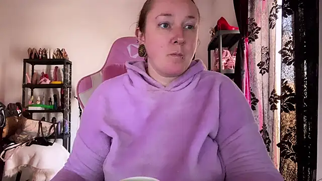 kisicaxx online show from 03/04/26, 02:23