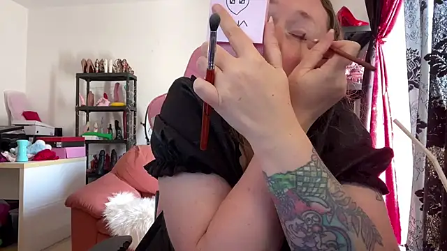 kisicaxx online show from 04/24/26, 09:45