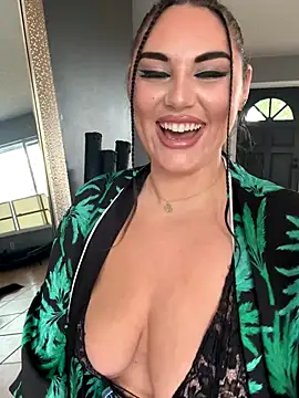 Snapshot of lovely_beast chatting on 10/03/25, 04:37 lovely beast online show from 10/03/25, 04:37