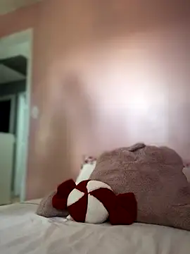 lovely beast online show from 12/02/25, 06:03