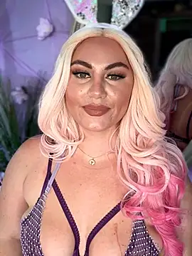 lovely beast online show from 04/03/26, 08:18