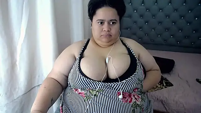 hotlesby4uxxx online show from 12/13/24, 10:55