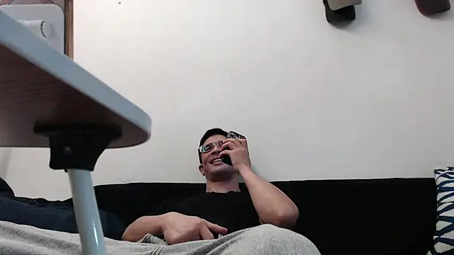 Snapshot of SebastianReiss chatting on 02/12/25, 07:13 SebastianReiss online show from 02/12/25, 07:13