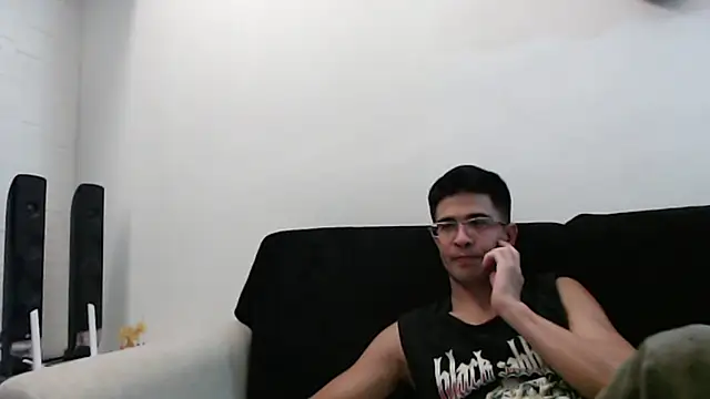 Snapshot of SebastianReiss chatting on 03/18/25, 02:26 SebastianReiss online show from 03/18/25, 02:26