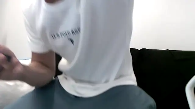 Snapshot of SebastianReiss chatting on 03/20/25, 07:25 SebastianReiss online show from 03/20/25, 07:25