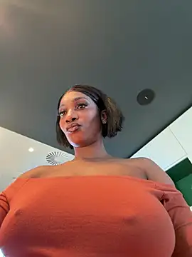   Nessa   online show from 04/25/26, 11:13