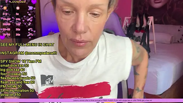 Snapshot of mommyselenafit_ chatting on 12/01/25, 12:59 mommyselenafit online show from 12/01/25, 12:59