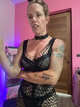 mommyselenafit  online show from 05/30/26, 06:32
