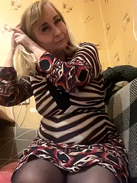 Irina2909xh online show from 10/22/25, 10:20